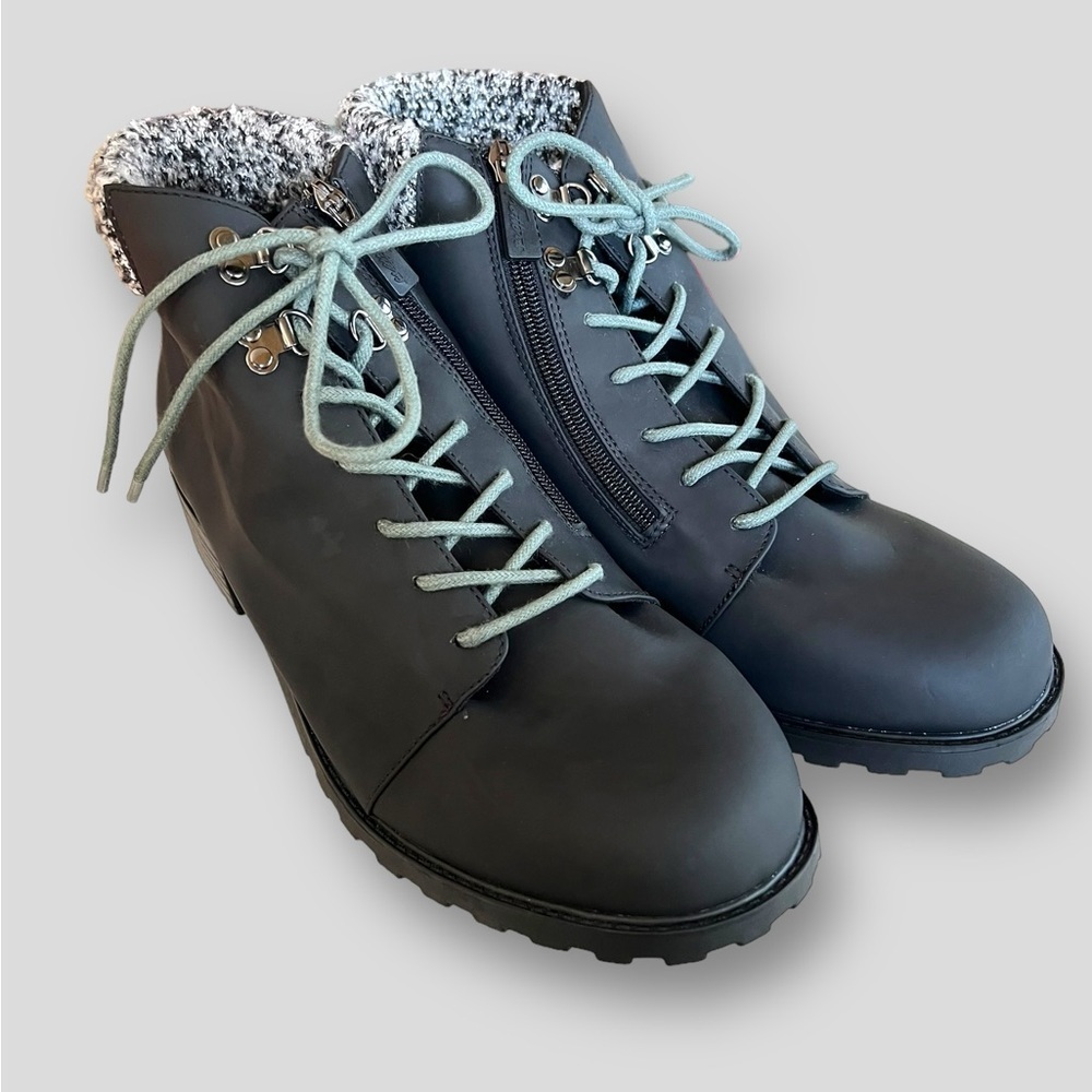 Women’s Trotters Becky 2.0 Ankle Boots.